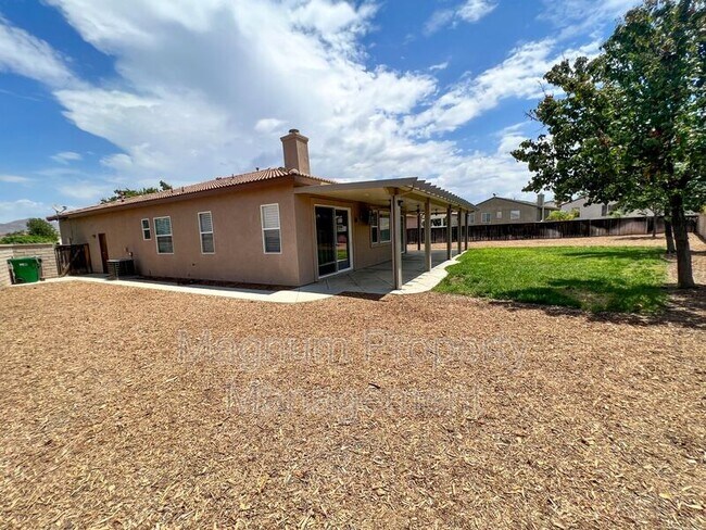 Building Photo - 34629 Sagebrush Ln