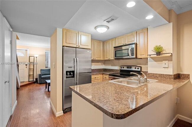 Building Photo - 1927 SW 107th Ave