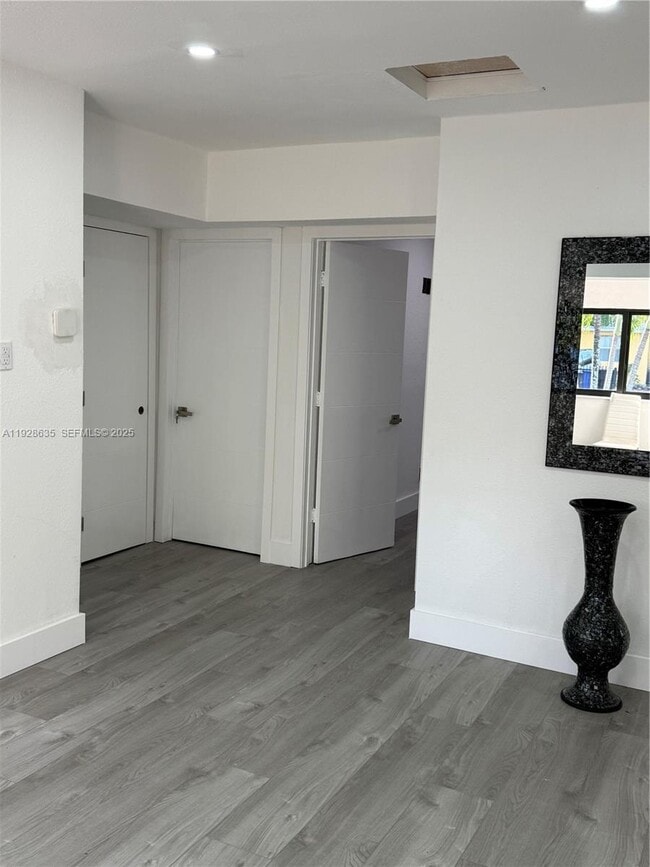 Building Photo - 1601 NE 158th St