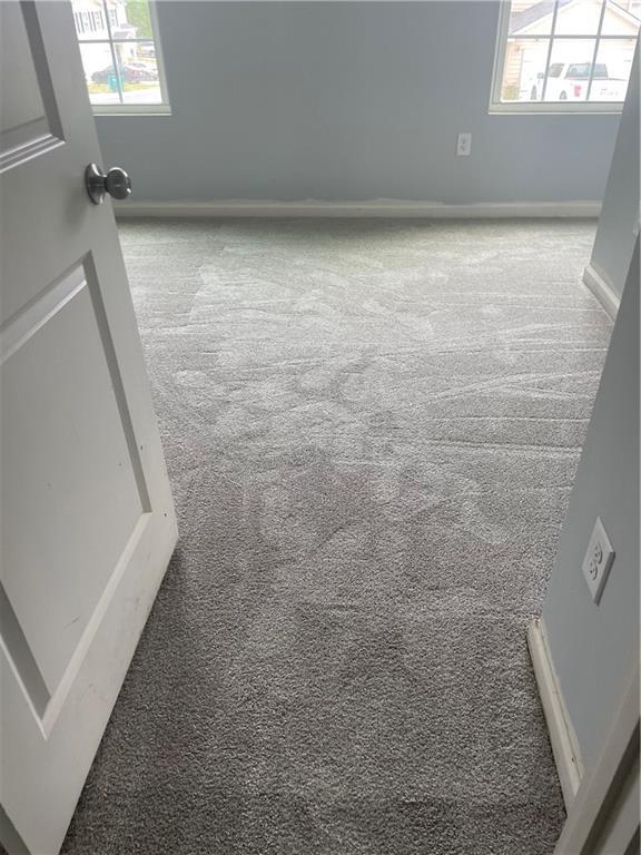 Building Photo - 38 Oxford Ln