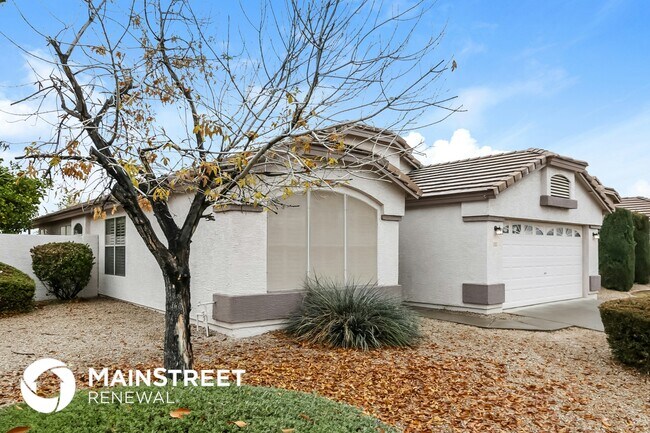 Building Photo - 1913 N 128th Ave