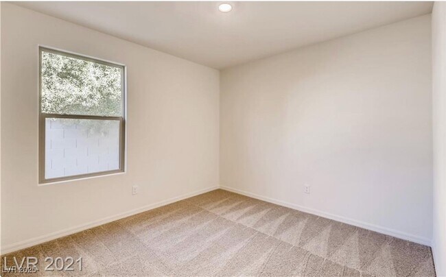 Building Photo - 610 Abrazar Ave