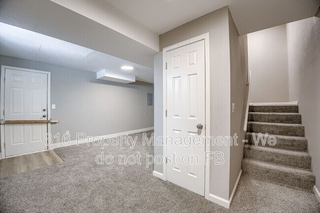 Building Photo - 2310-2312 Monroe Ave