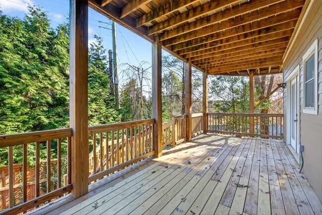 Building Photo - Asheville Rental-Beverly Hills Area