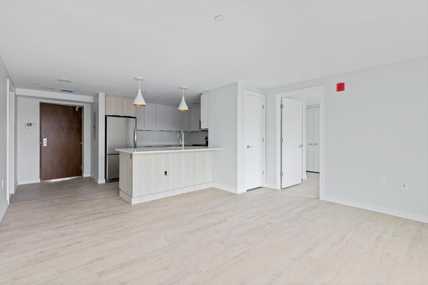 Building Photo - 1 Soden Pl