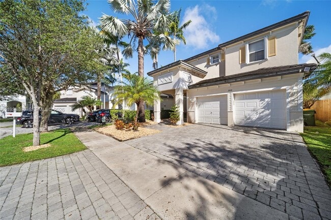 Building Photo - 3641 NE 4th St