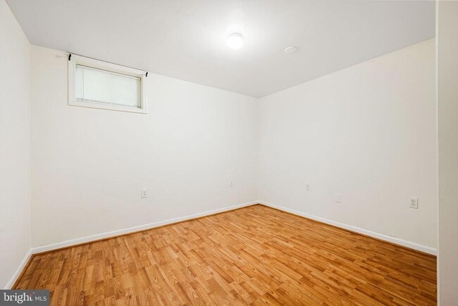 Building Photo - 11821 Sinclair Ln