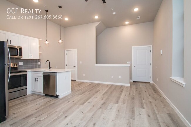 Building Photo - Two Bed Brewerytown Apartment