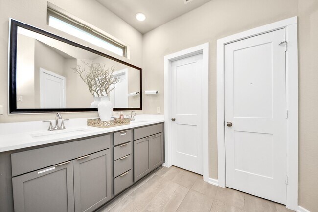 Building Photo - 15850 Black Grouse Dr