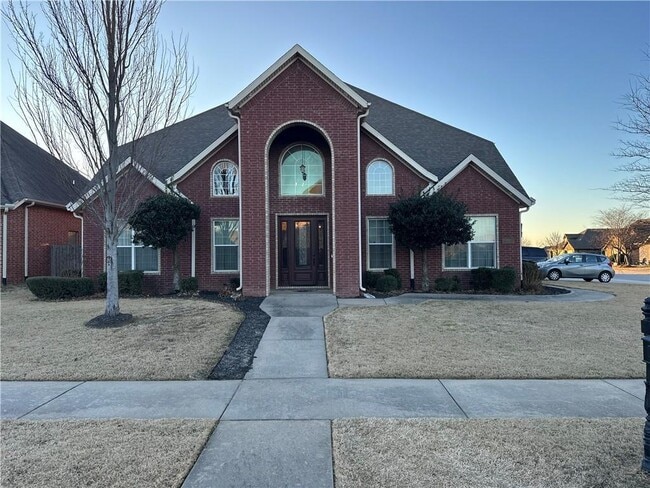 Building Photo - 4500 SW Swinton Dr