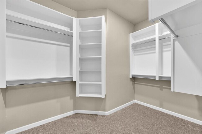 Building Photo - 2608 SW 68th St