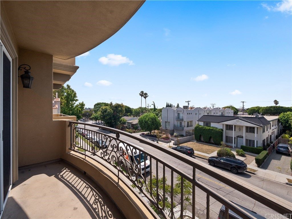 Building Photo - 1530 S Centinela Ave