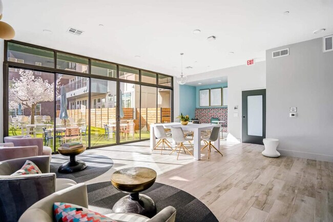 Building Photo - 1111 Shepherd Dr