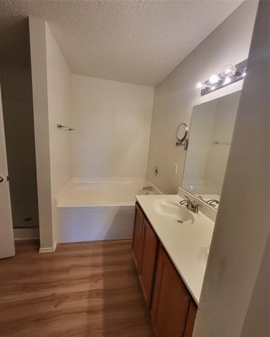 Building Photo - 2513 Barksdale Dr