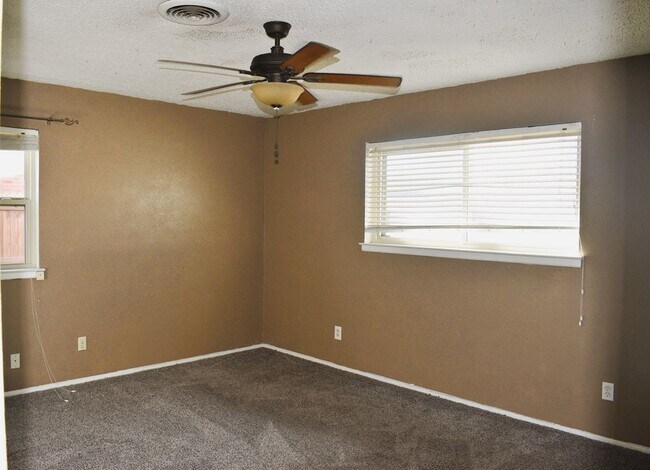 Building Photo - 2722 Verde Ave