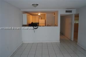 Building Photo - 2 br, 2 bath Condo - Samari Lake East Condo