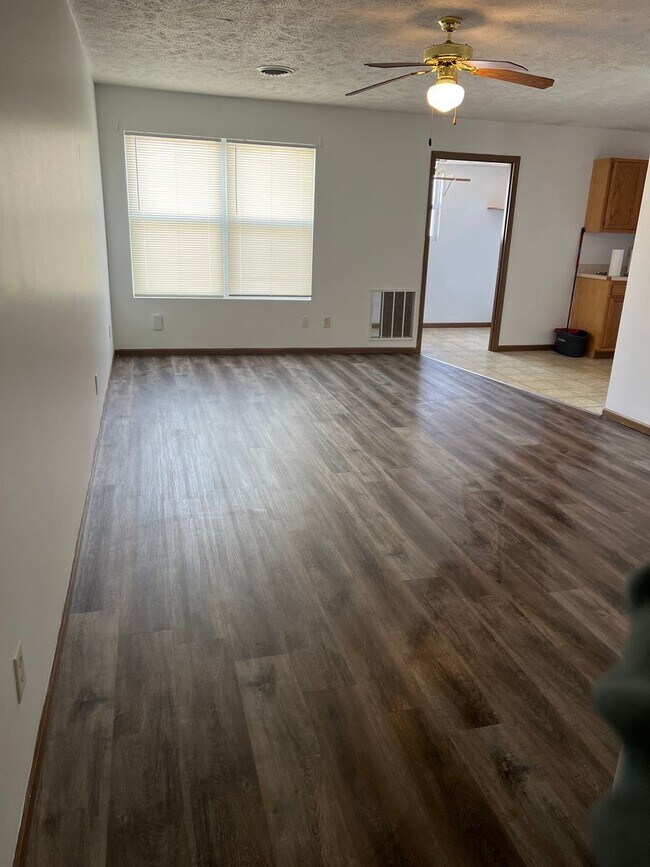 Building Photo - 1227 Sanpat Ln