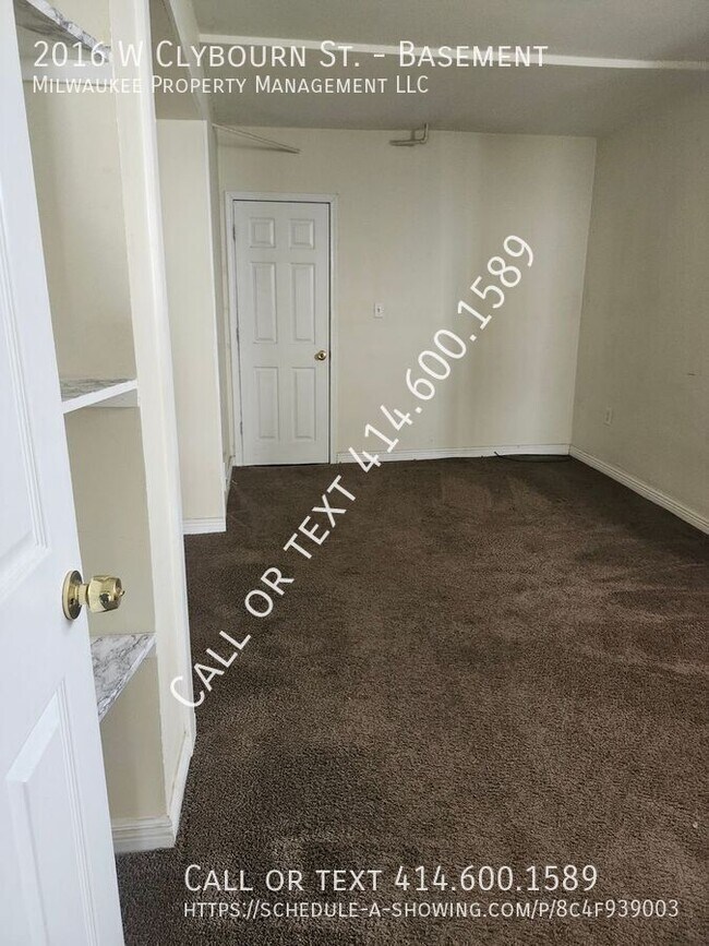 Building Photo - 2016 W Clybourn St