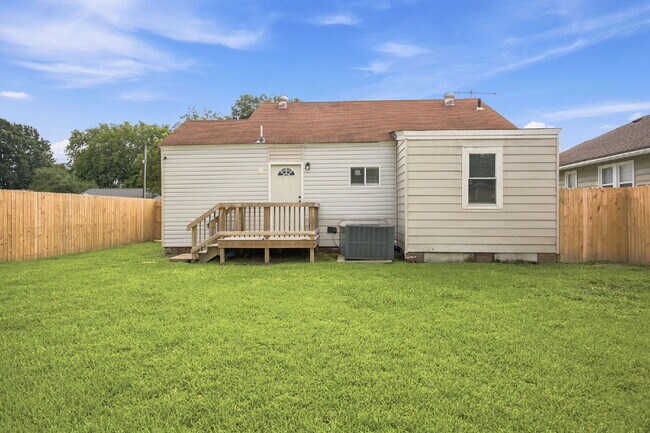Building Photo - Freshly Renovated Ranch with a Spacious Fenced Yard