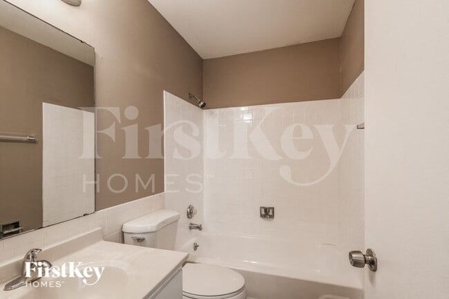 Building Photo - 11610 Helenoak Dr