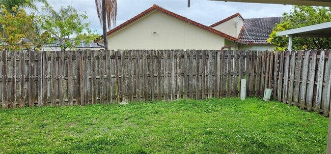 Building Photo - 4725 SW 143rd Ave