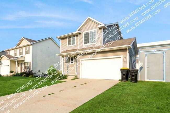 Building Photo - 440 SE Sagewood Cir