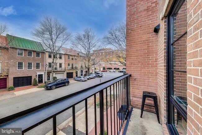 Building Photo - 117 Quay St