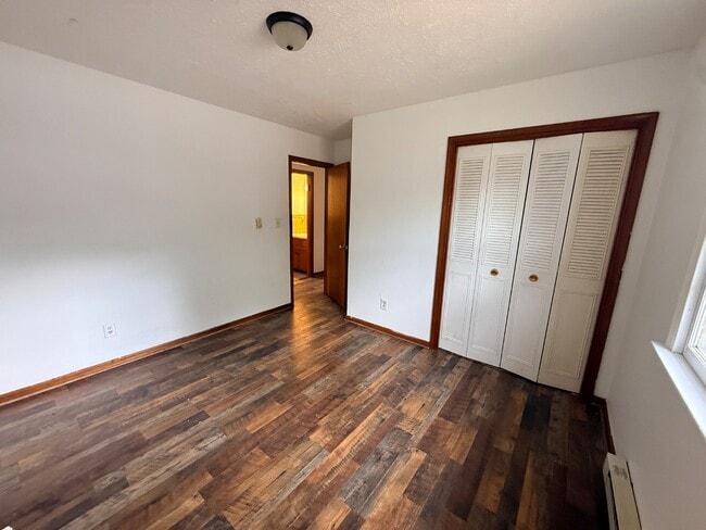 Building Photo - 185 Loch Ln