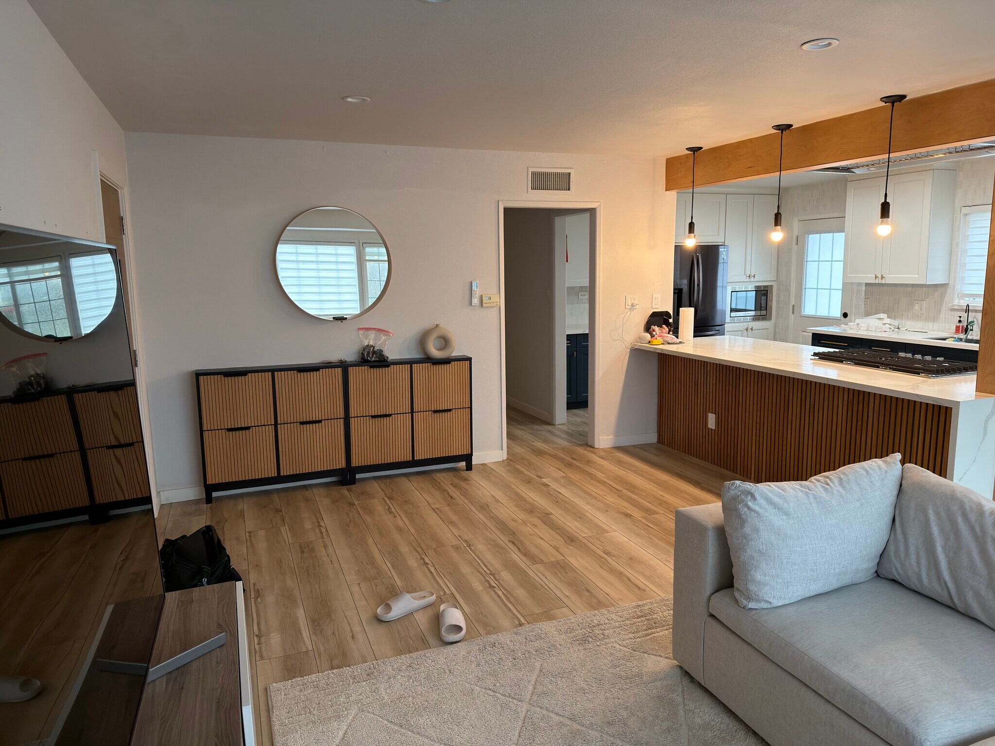 Building Photo - 740 Chesham Ave