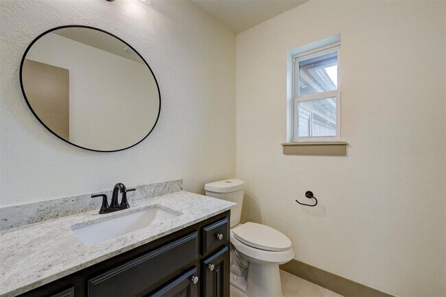 Building Photo - 3616 Burlington Dr