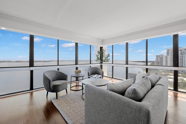 Building Photo - 3301 Bayshore Blvd