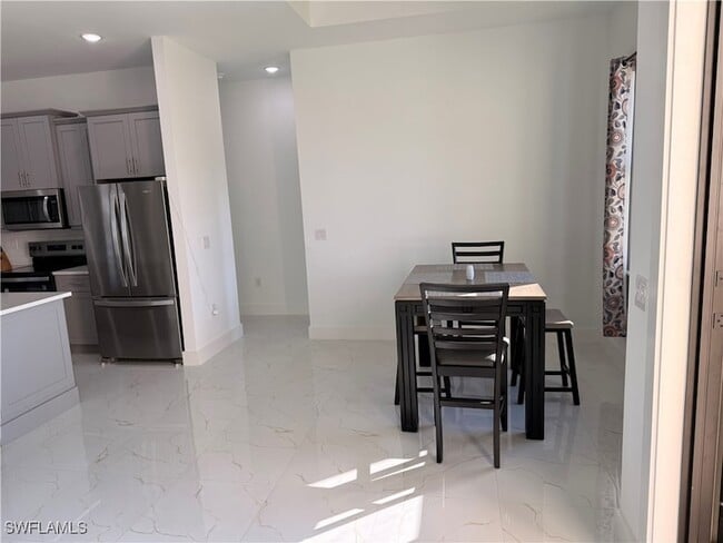 Building Photo - 941 Columbus Blvd