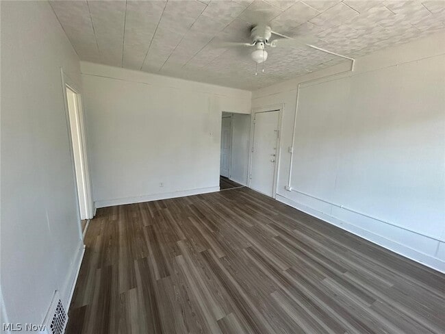 Building Photo - 2232 W 103rd St