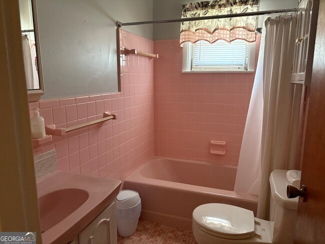 Building Photo - 103 Cherry St