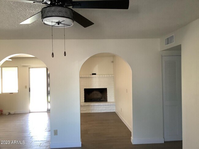 Building Photo - 5226 N 71st Ave