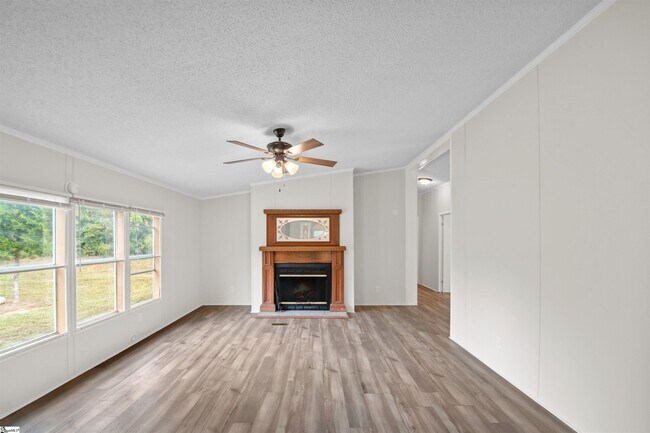 Building Photo - 296 Fish Camp Rd