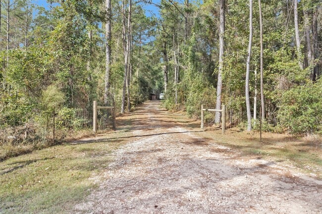 Building Photo - 5500 Penny Rd