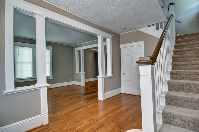 Building Photo - FOR RENT  - NORFOLK / ODU AREA