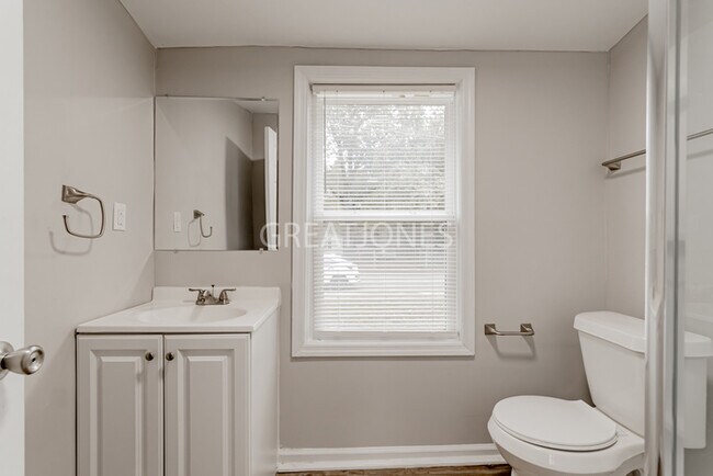 Building Photo - REDUCED! - NOW OFFERING HALF MONTH FREE OF...