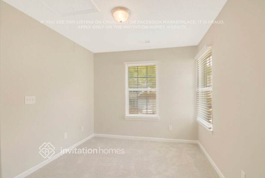 Building Photo - 120 Pebblestone Dr