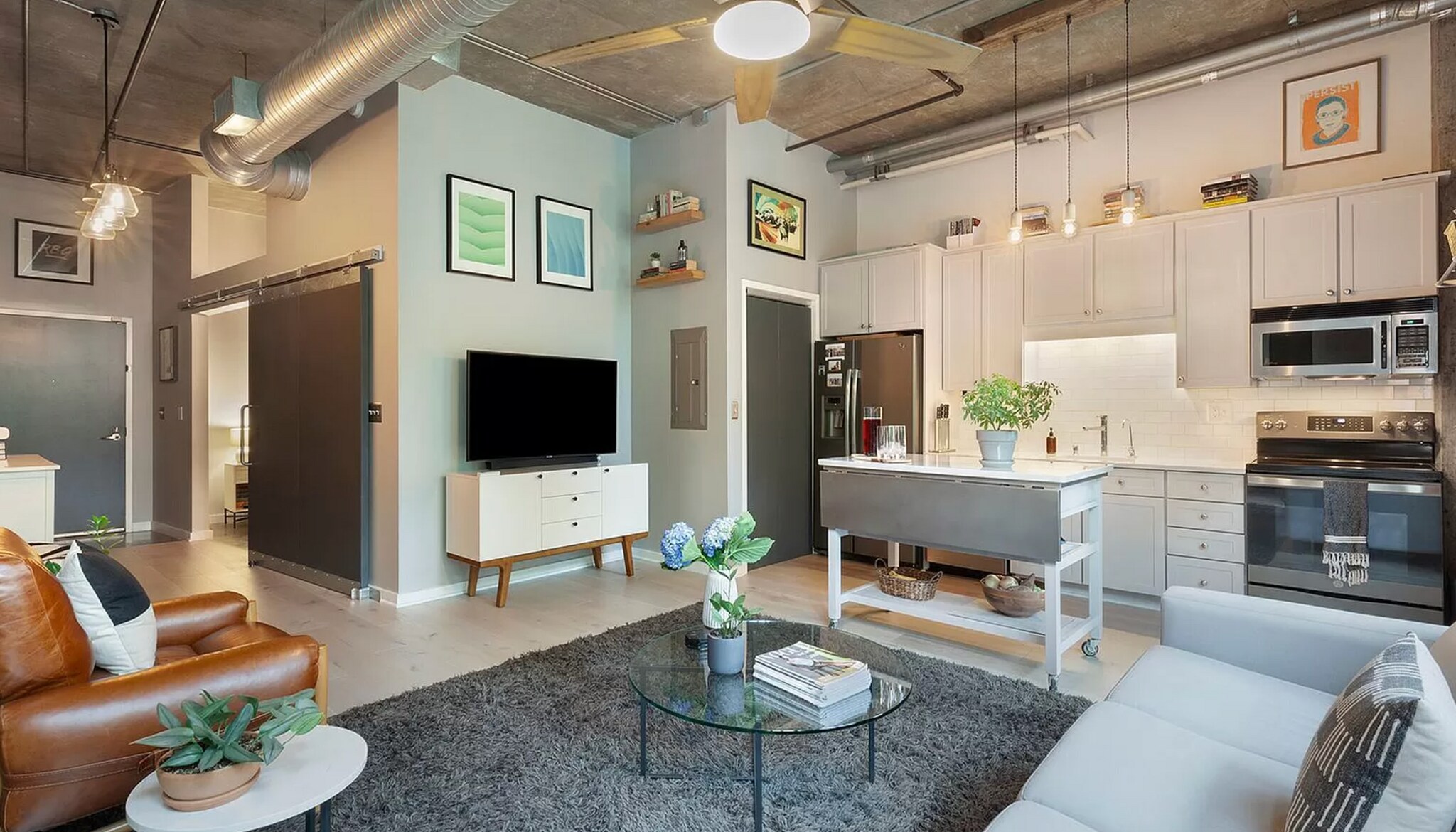 living room and kitchen - 640 Glen Iris Dr NE