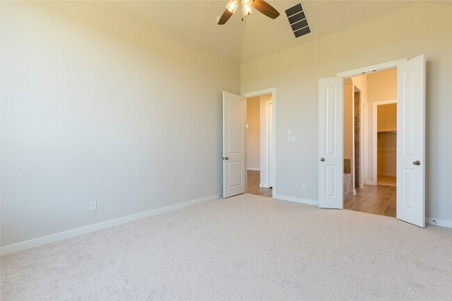 Building Photo - 7310 Camden Crestwood Way