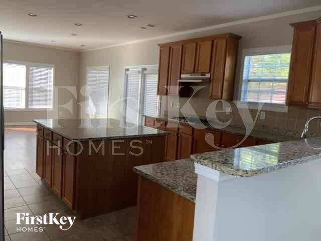 Building Photo - 2304 Blackburn Pass