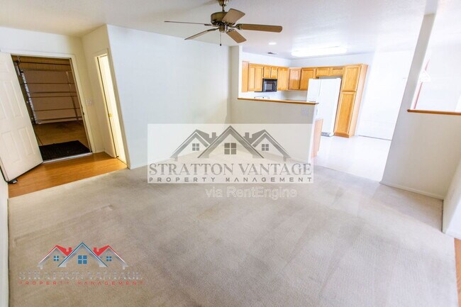 Building Photo - 10864 E Lindner Ave