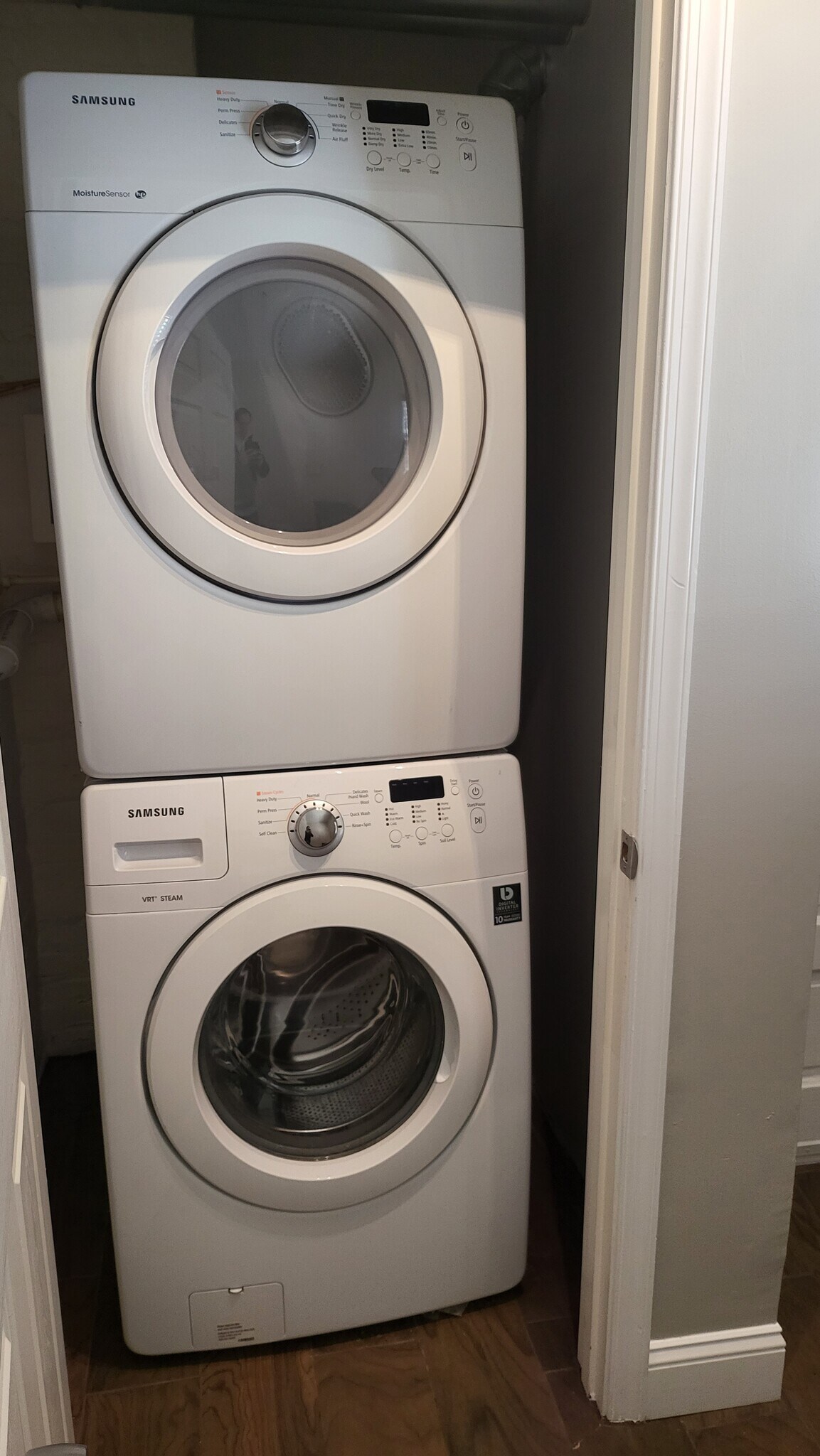 Building Photo - 1231 Penn St NE