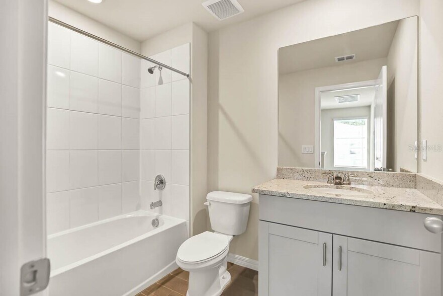 Building Photo - 2760 Chestnut Creek Pl