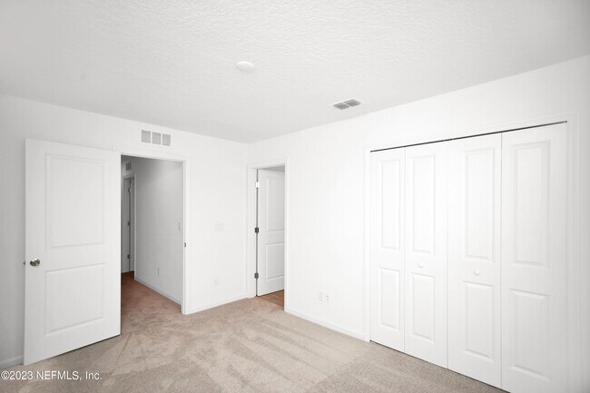 Building Photo - 348 Rosemont Dr