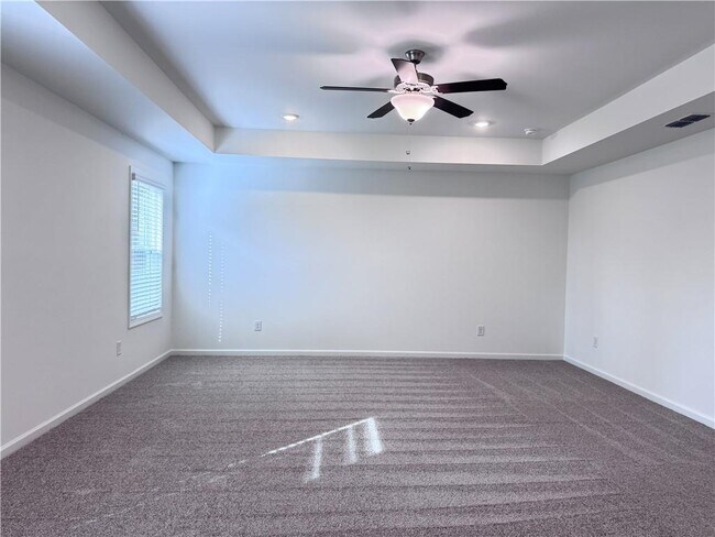 Building Photo - 334 Silverleaf Trl