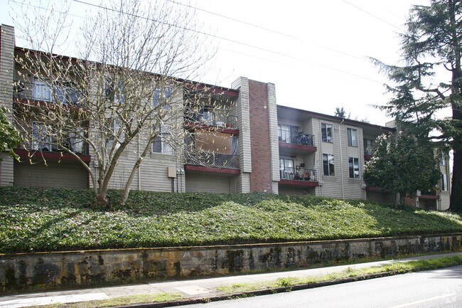 Building Photo - Tabor View East