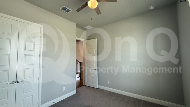Building Photo - 3508 Covedale Blvd